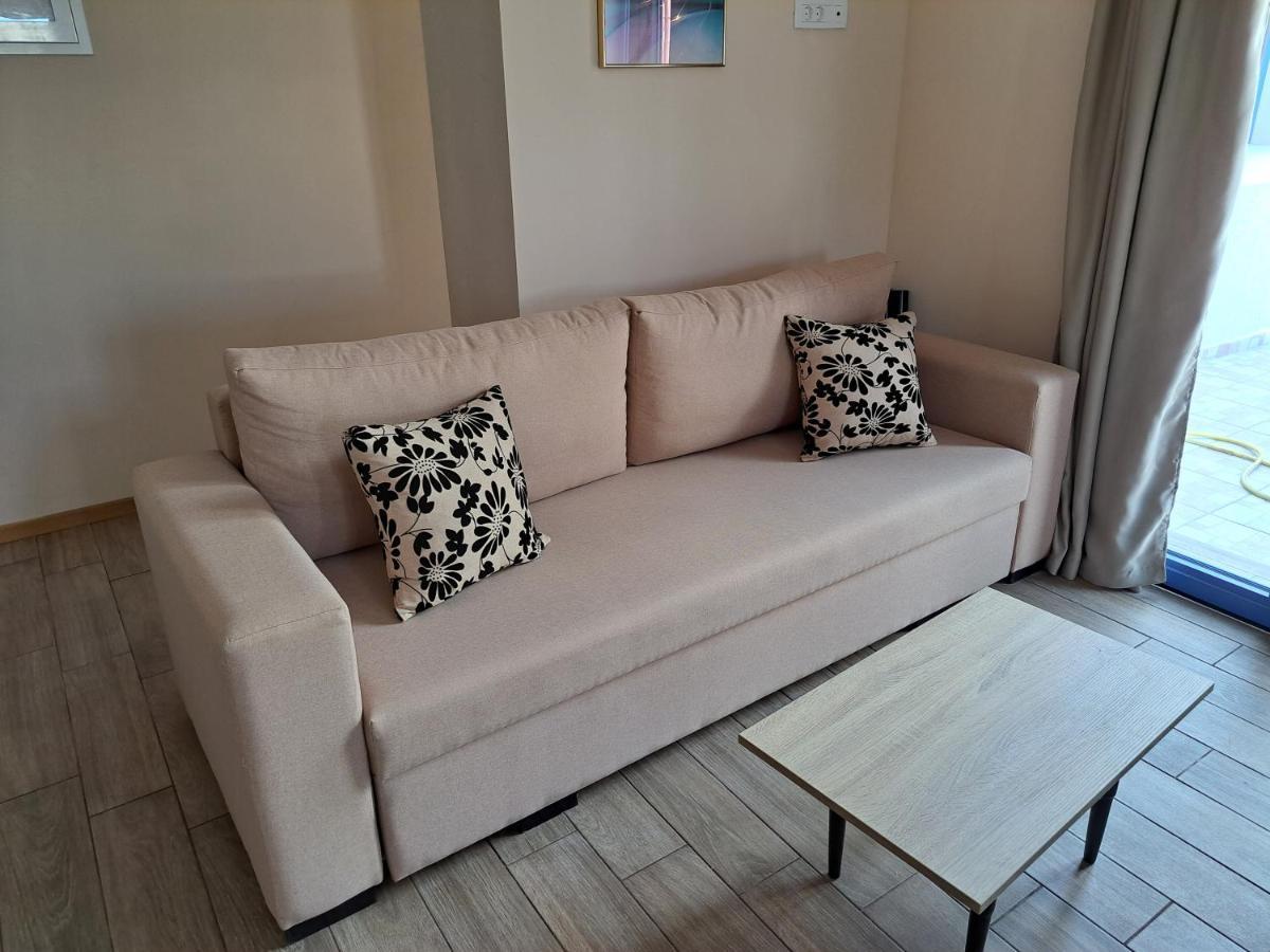 Blue Moon Apartment Agia Efimia Luaran gambar