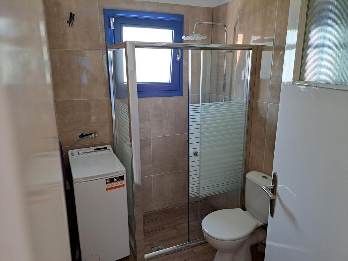 Blue Moon Apartment Agia Efimia Luaran gambar